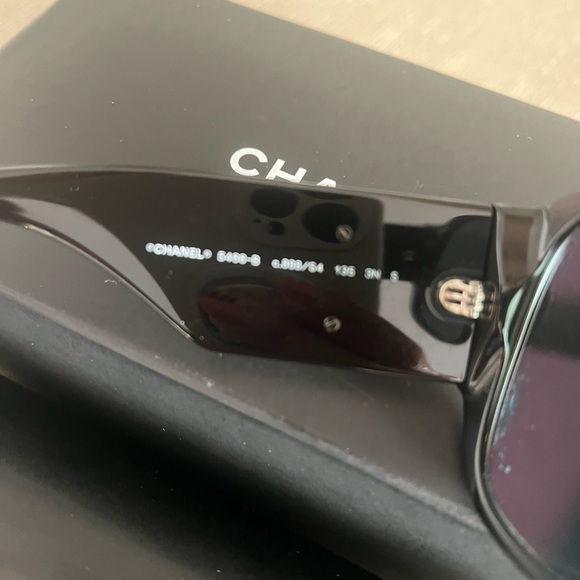 CHANEL Acetate Crystal CC shield sunglasses CH5466B Blk Sheen - Picture 5 of 10